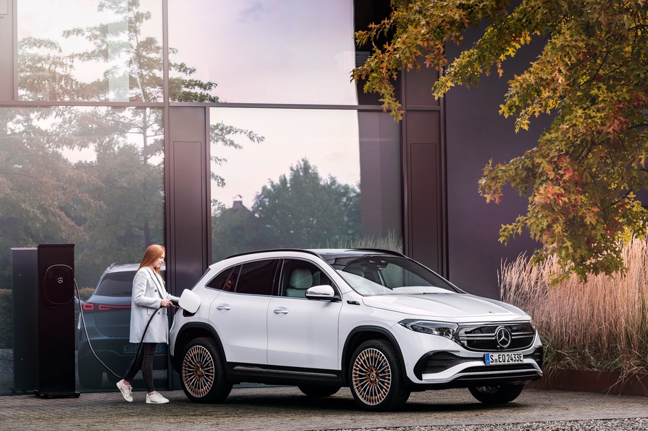Mercedes EQ
