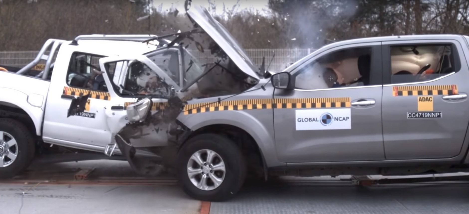 Test zderzeniowy Global NCAP - Nissan NP300 kontra Nissan Navara