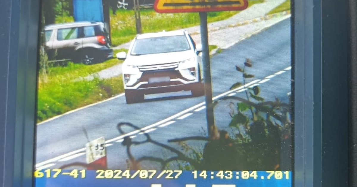 Szaleńcza jazda w mieście. Policjanci się nie patyczkowali