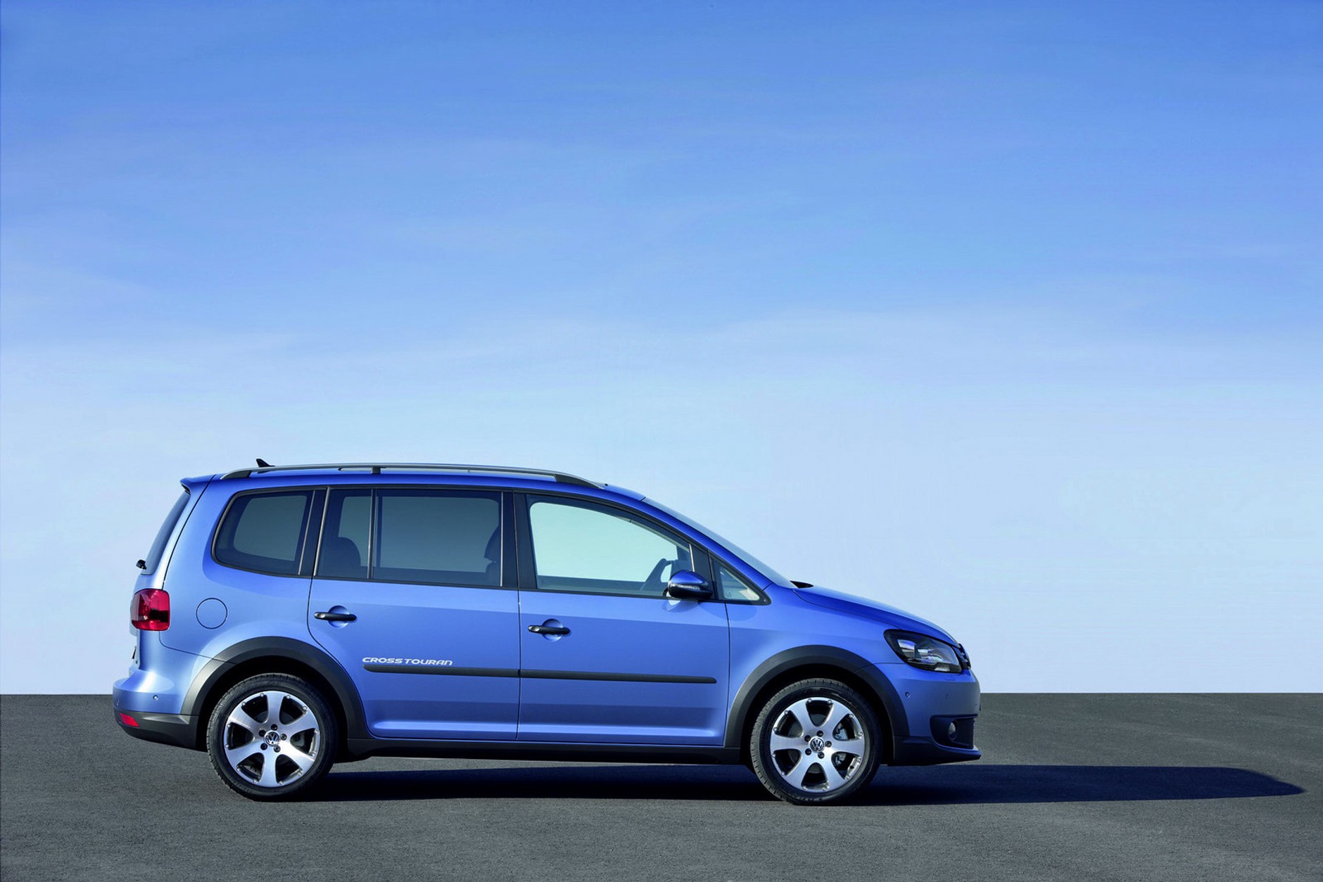 Volkswagen CrossTouran: Rodzinny SUV