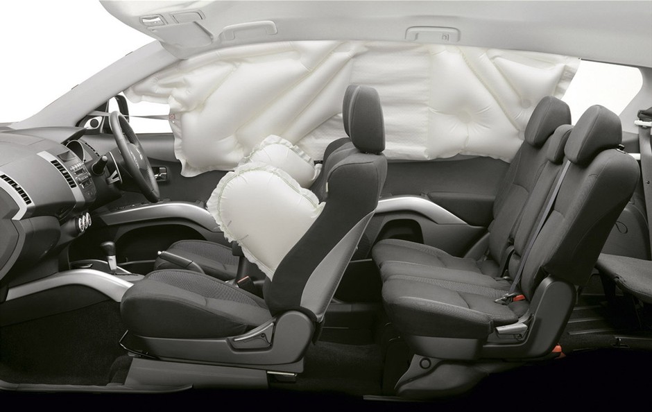 Używane: Mitsubishi Outlander II, bezpieczeństwo