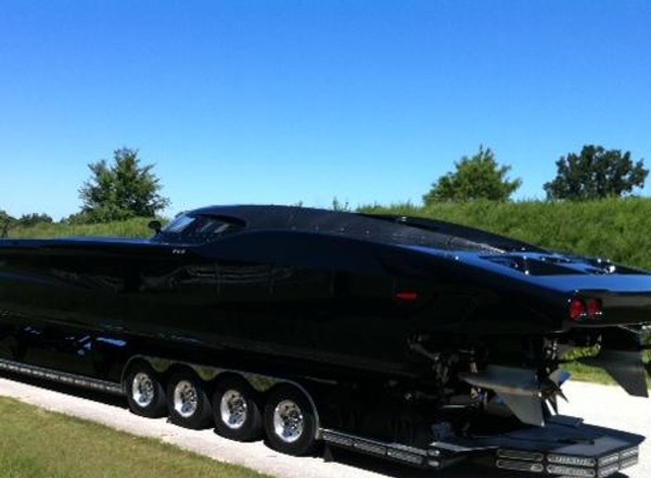 Motorówka inspirowana Corvette