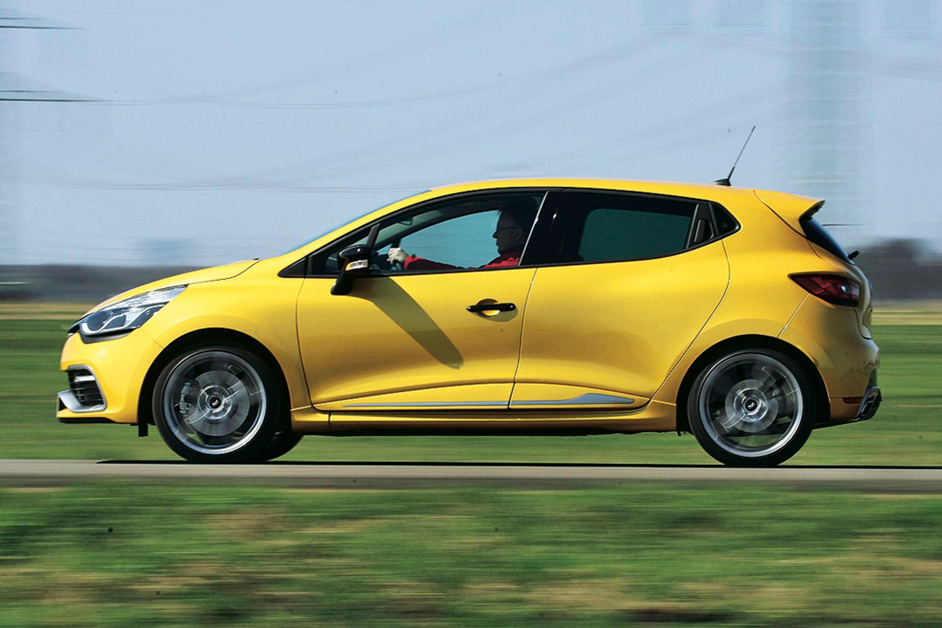 Porównanie miejskich GTI: Clio RS kontra Peugeot 208 GTI, Polo GTI, Fiesta ST i Corsa OPC