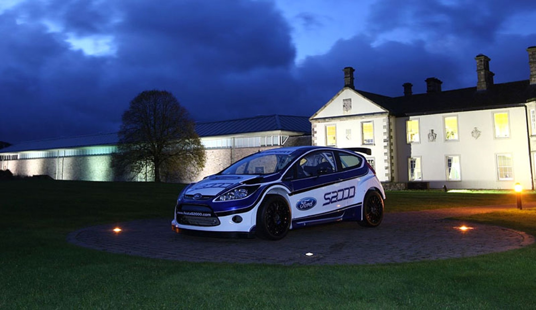 Ford Fiesta Super 2000: rozgrzewka w Szkocji, homologacja w styczniu