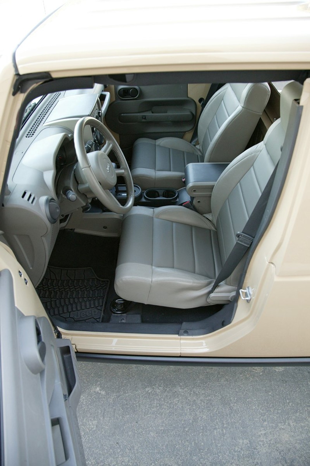 SEMA2007: dwie nowości Jeepa