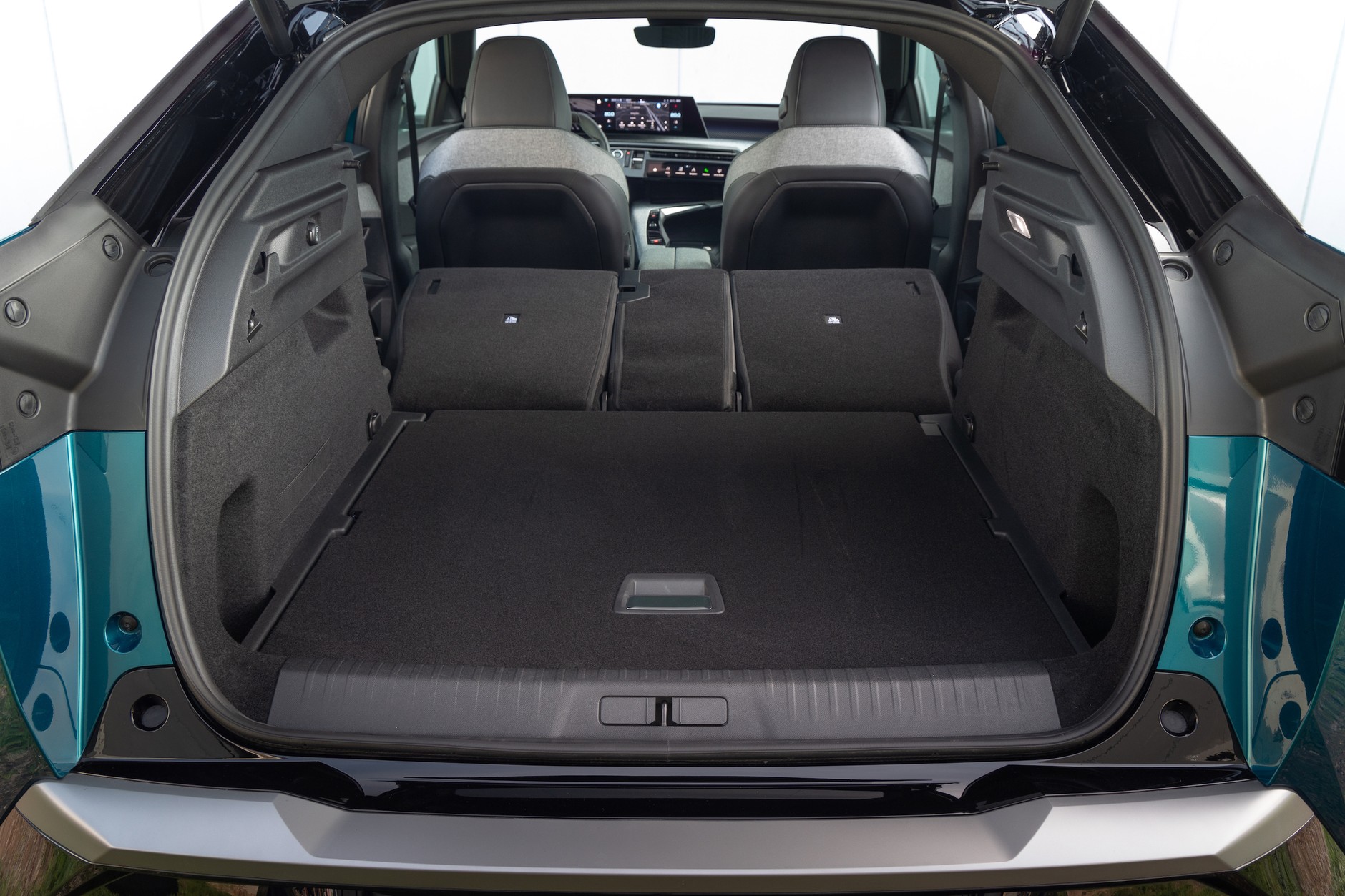 Peugeot e-3008