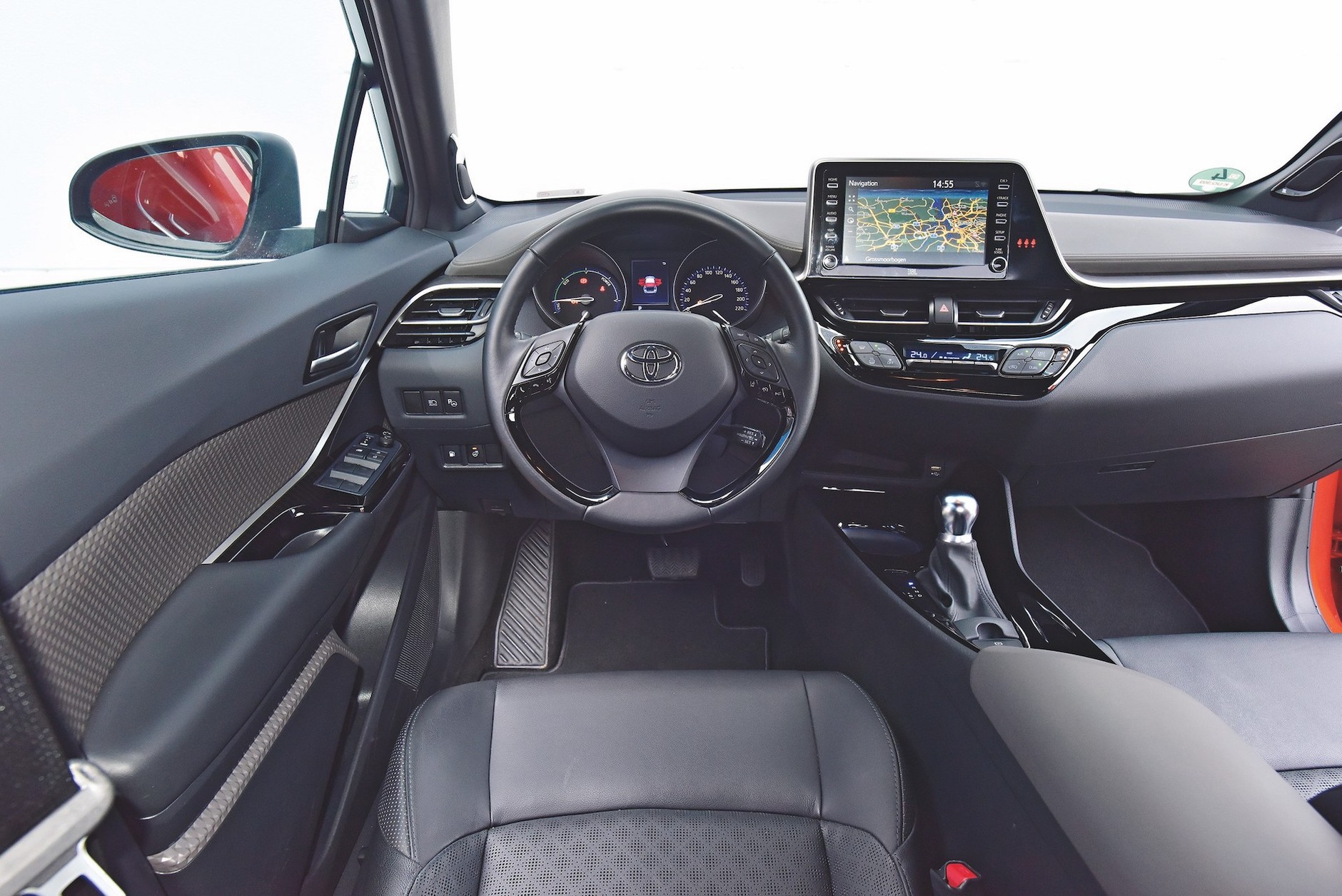 Toyota C-HR – kokpit