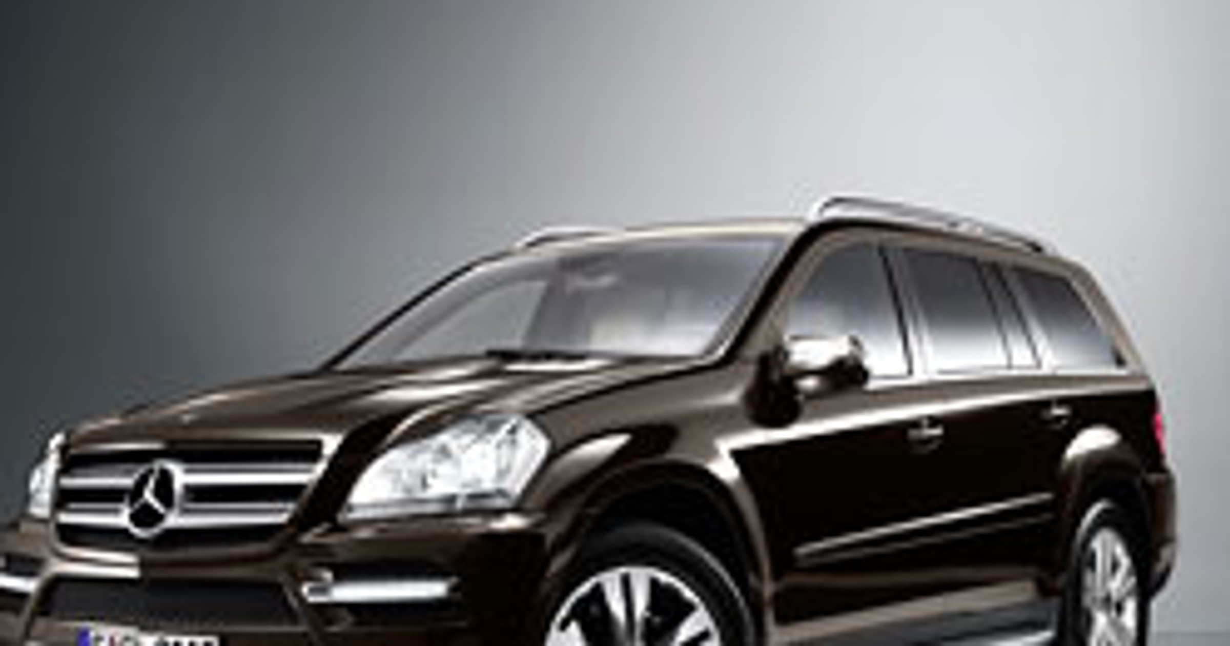 Mercedes-Benz GL: drobny retusz nadwozia i wnętrza