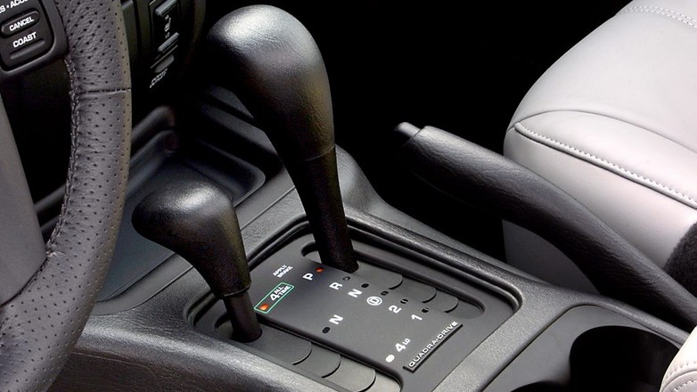 Jeep Grand Cherokee – lewarek automatycznej skrzyni biegów