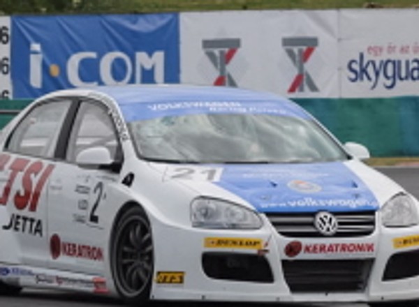 Wyścigi: Volkswagen Racing Polska na torze w Poznaniu