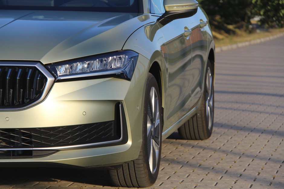 Skoda Superb 1.5 TSI m-HEV Selection