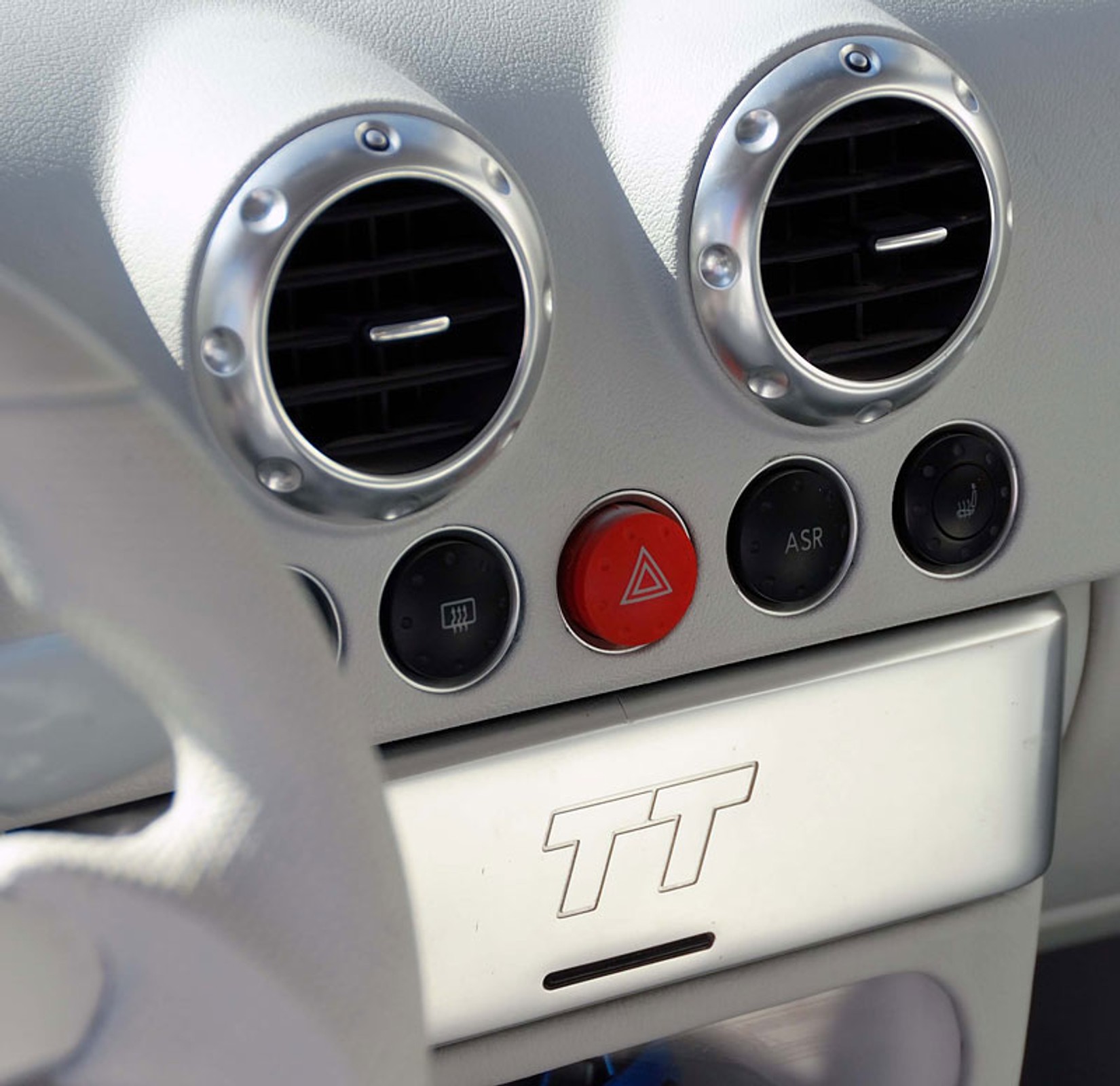 Garaż tunera: VW Lupo – wózek Papy Smerfa