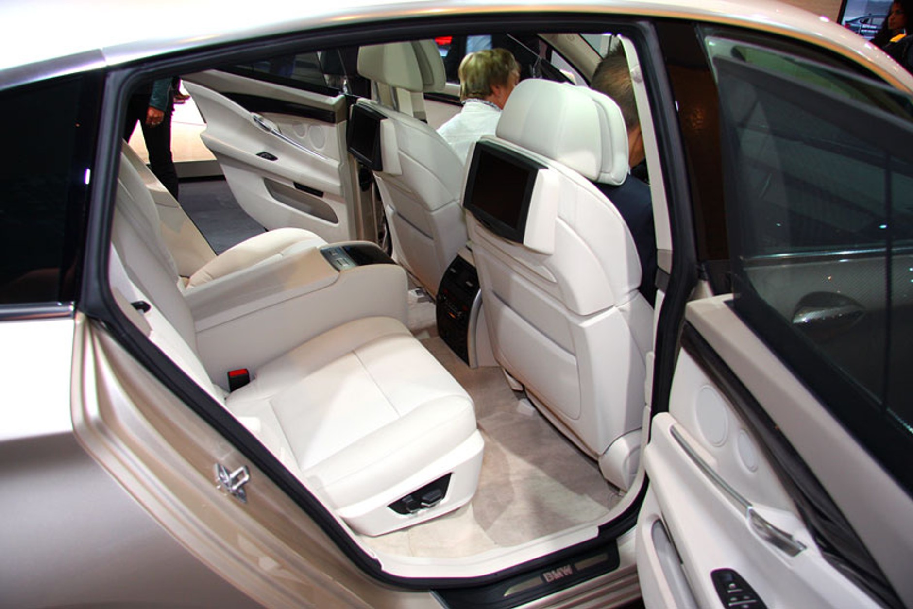 IAA Frankfurt 2009: BMW 5 GT – pierwsze wrażenia (fotogaleria)