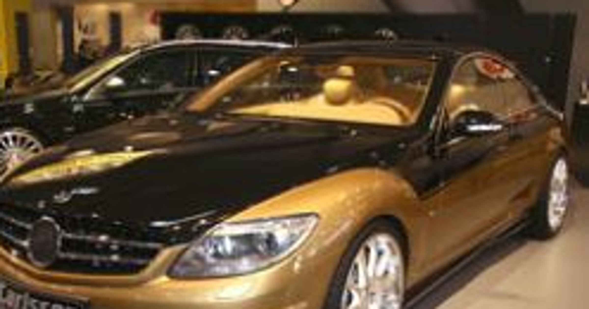 Essen Motor Show 2007: Carlsson Aigner CK65 RS Eau Rouge – dwukolorowy luksus
