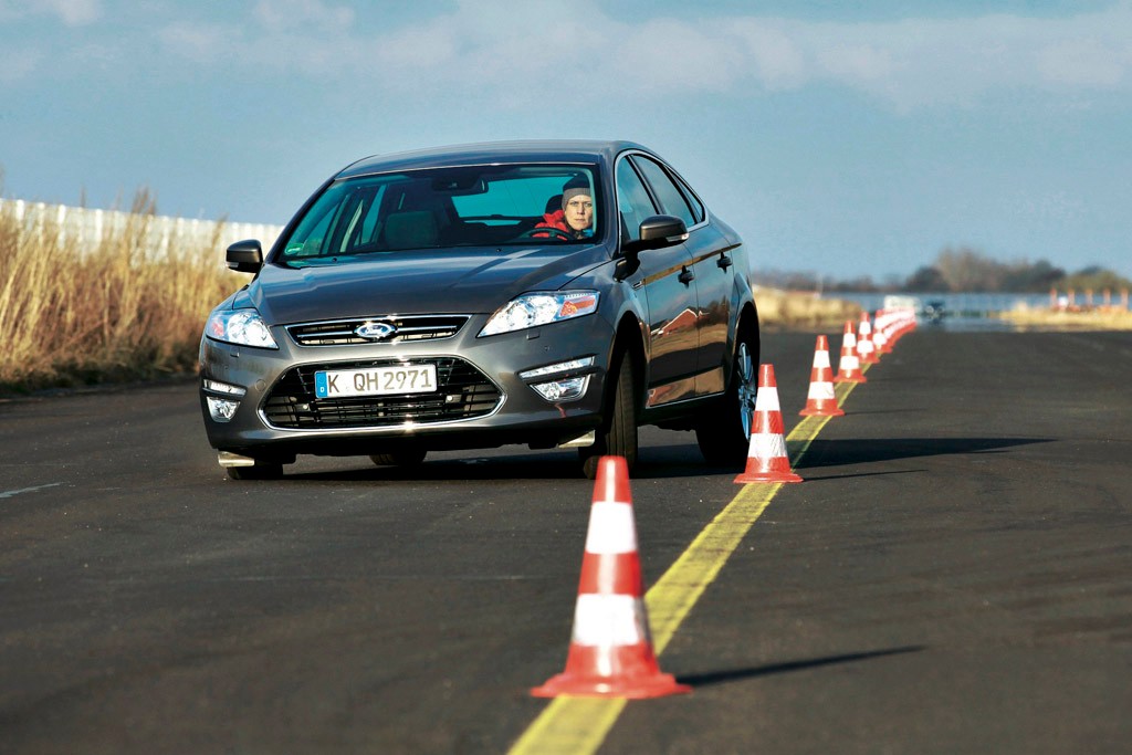 Kia Optima kontra Ford Mondeo i Peugeot 508: które auto jest najlepsze dla rodziny