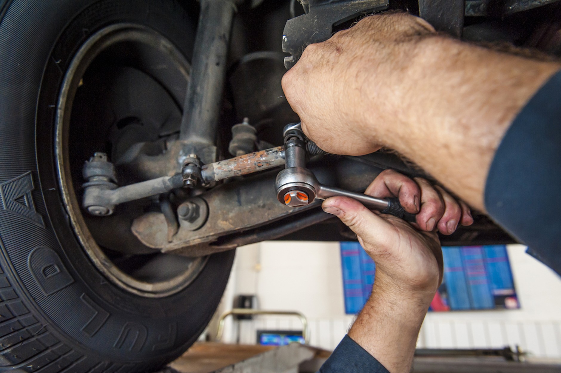 Wymiana elementów zawieszenia