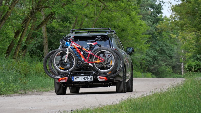 Thule EasyFold 3 – bagażnik na hak, który może przewieźć nawet 4 rowery