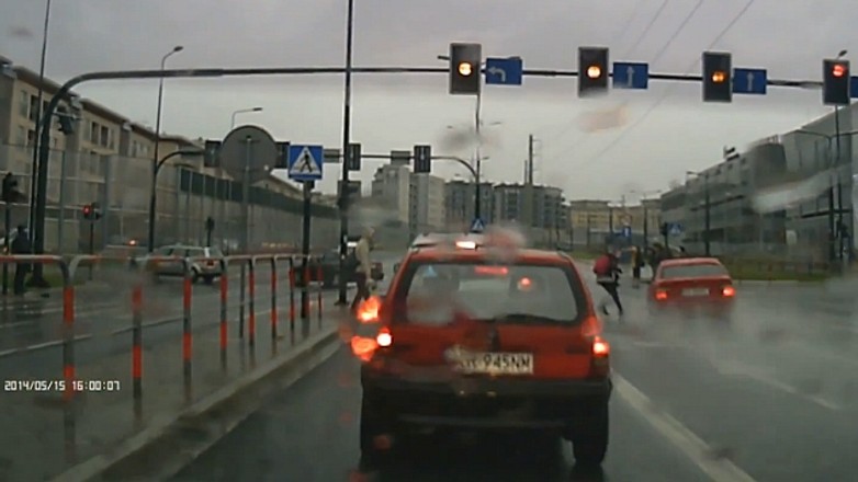 Wypadek podczas deszczu