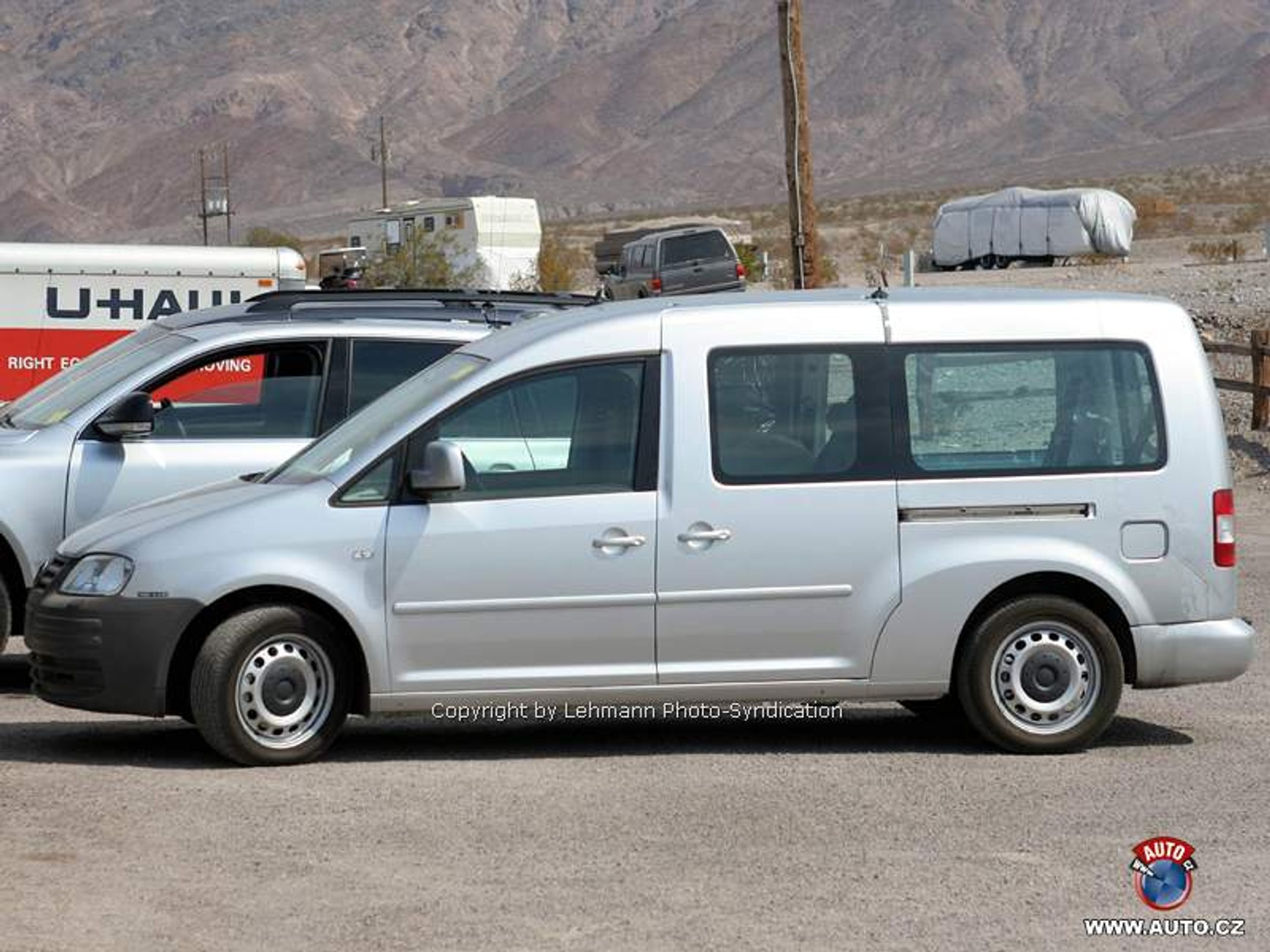 Spy Photos: Volkswagen Sharan