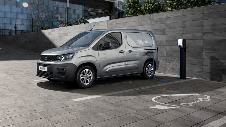 Citroen, Opel i Peugeot – elektryczne, dostawcze trojaczki