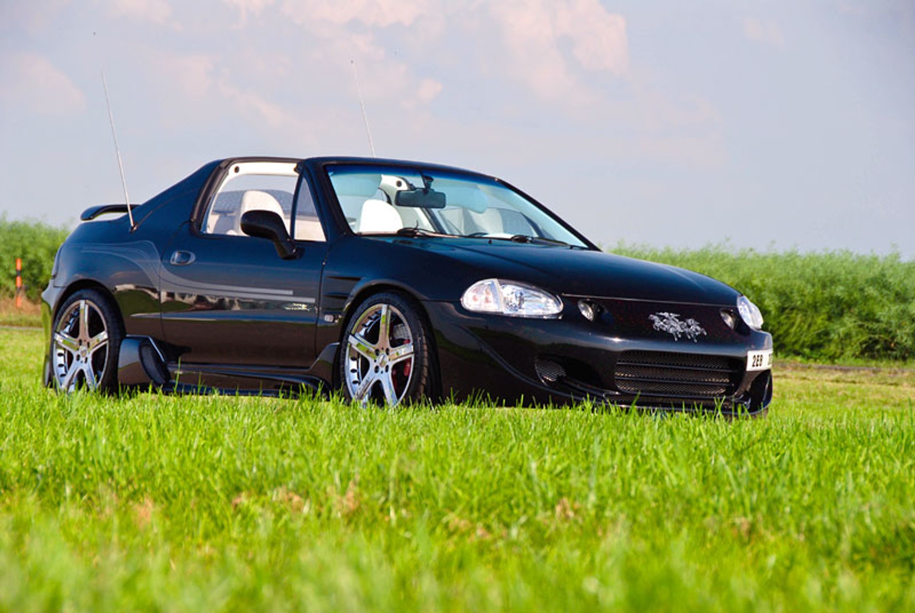 Garaż tunera: Honda CRX – czarne słońce