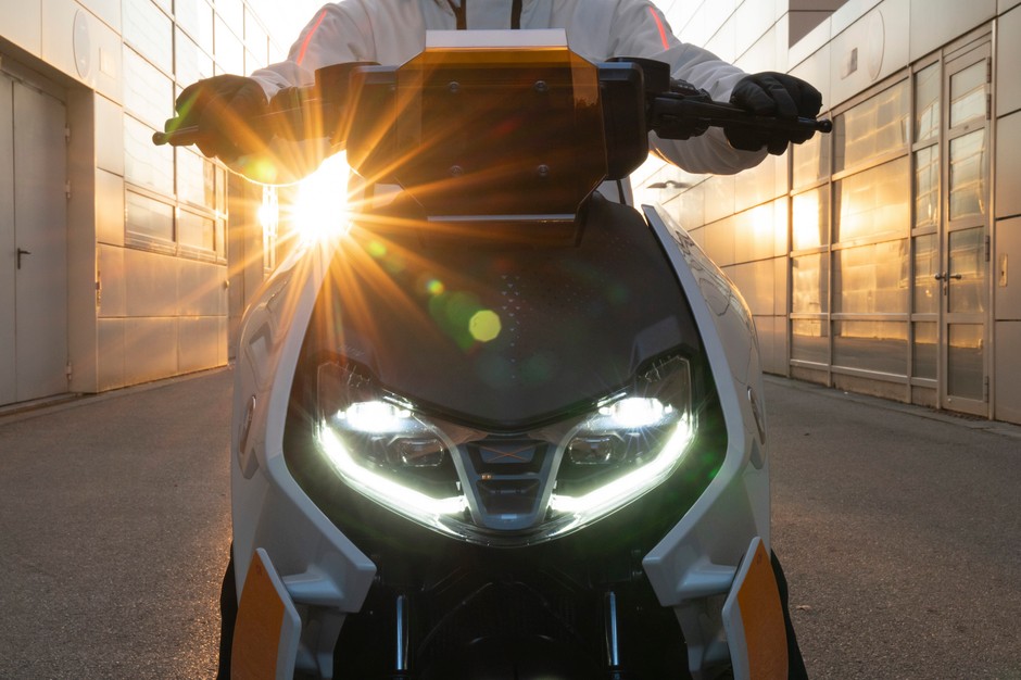 BMW Motorrad Concept Definition