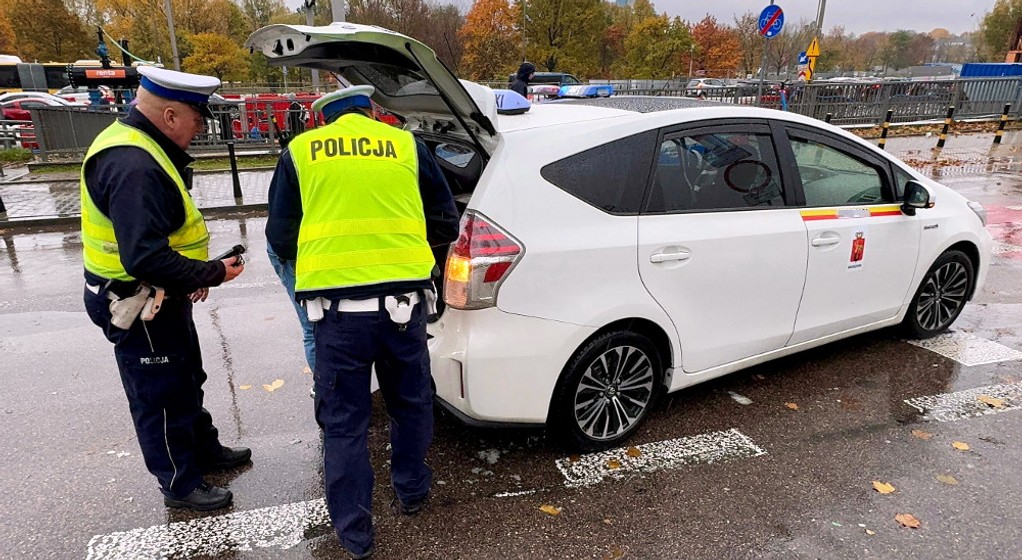 Policyjna kontrola taksówek