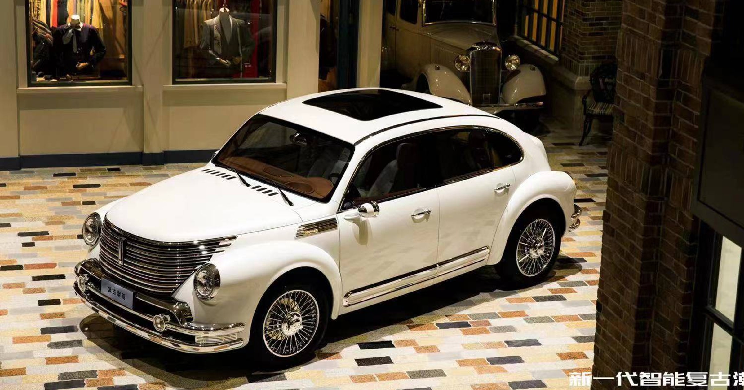 Ten samochód poznaliśmy najpierw jako kopię Beetle'a. Teraz to bardziej Chrysler