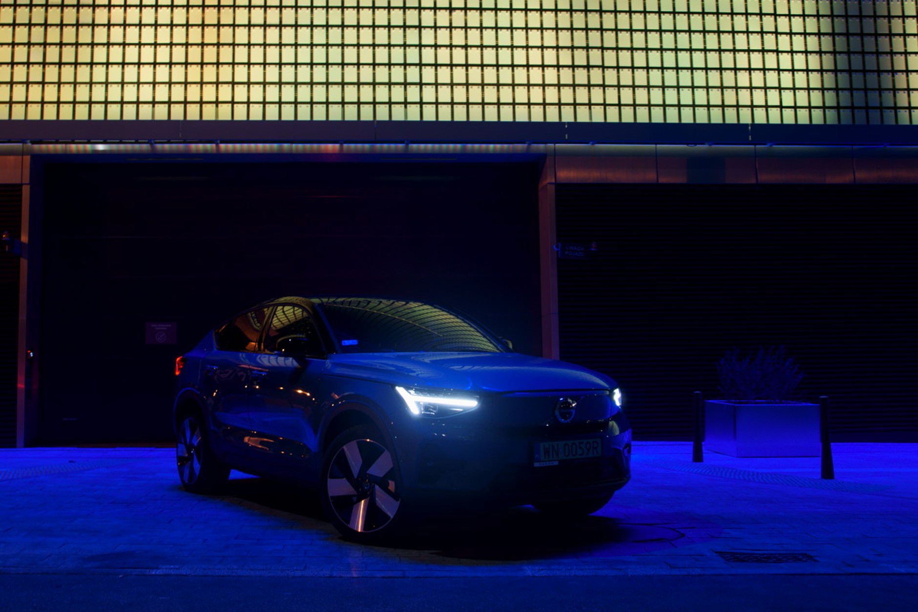 Volvo C40 Recharge P8