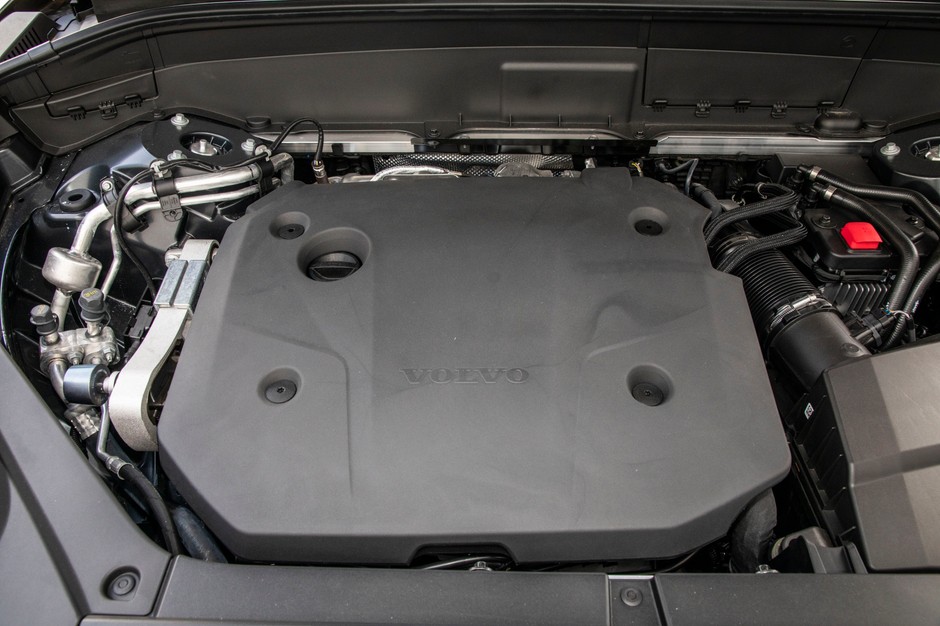 Volvo XC90 B5