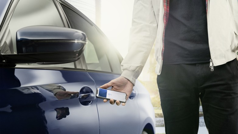 BMW Digital Key w Apple iPhone