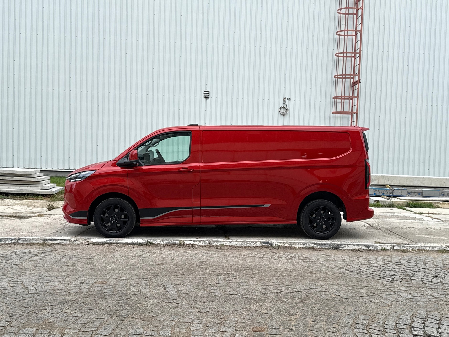 Ford Transit Custom plug-in