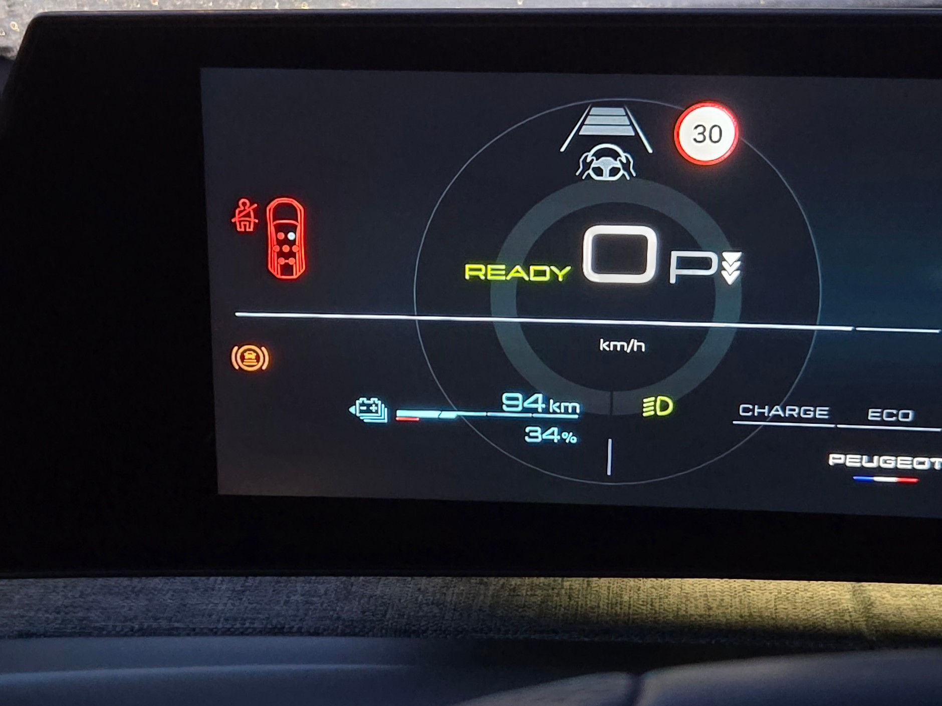 Dopiero noc z temperaturami poniżej 20 st. sprawiła, że z akumulatora ubyło sporo kWh