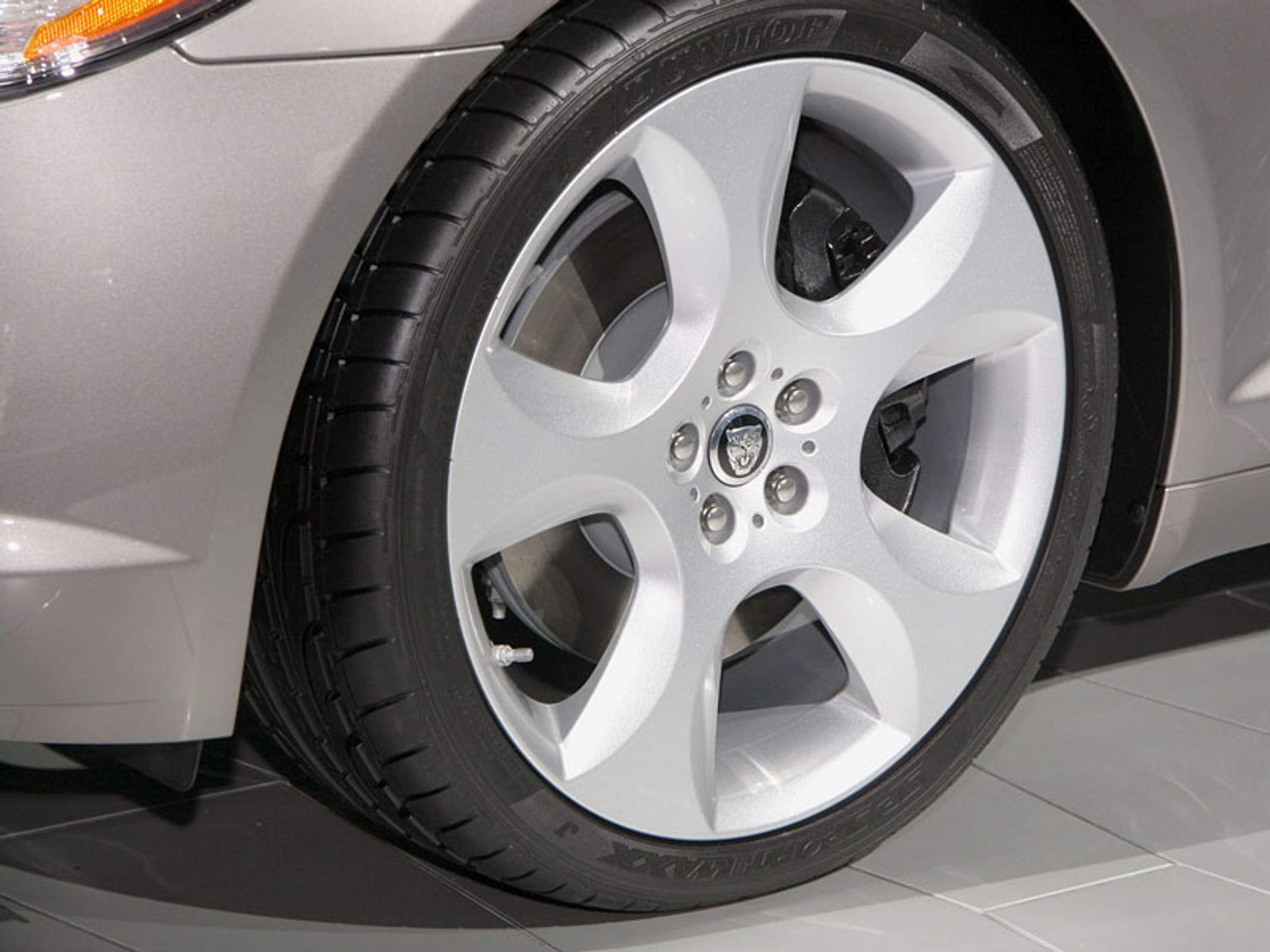 IAA Frankfurt 2007: XF – nowa nadzieja Jaguara (pierwsze wrażenia)