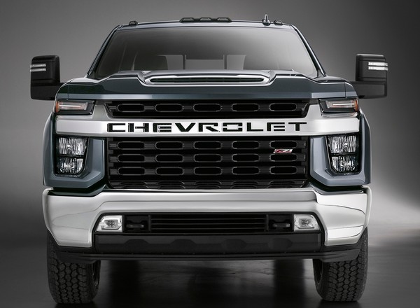 Chevrolet Silverado HD 2020 – pickup z twarzą mordercy