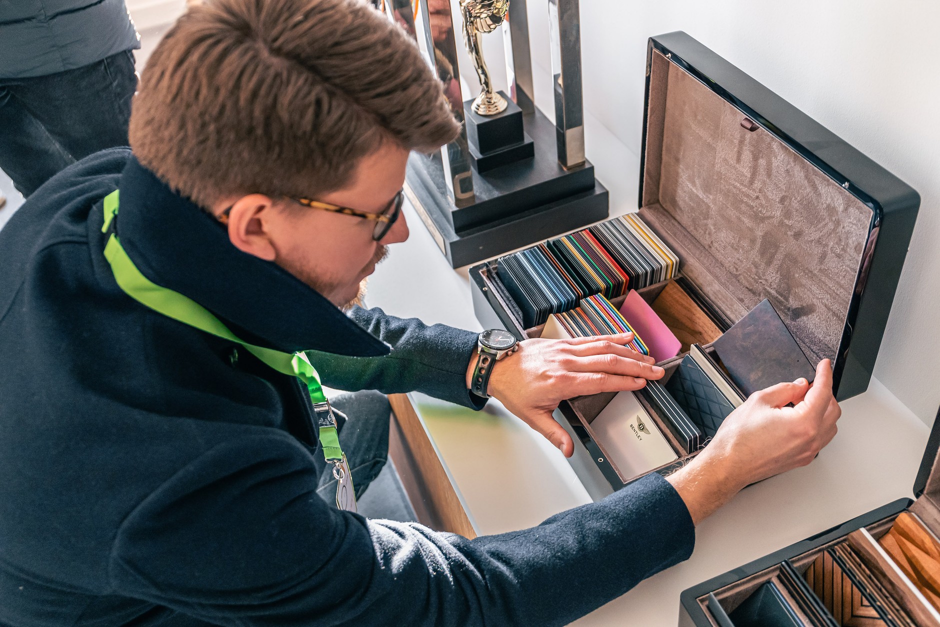 Fabryka Bentleya w Crewe – obróbka skóry, produkcja tapicerki