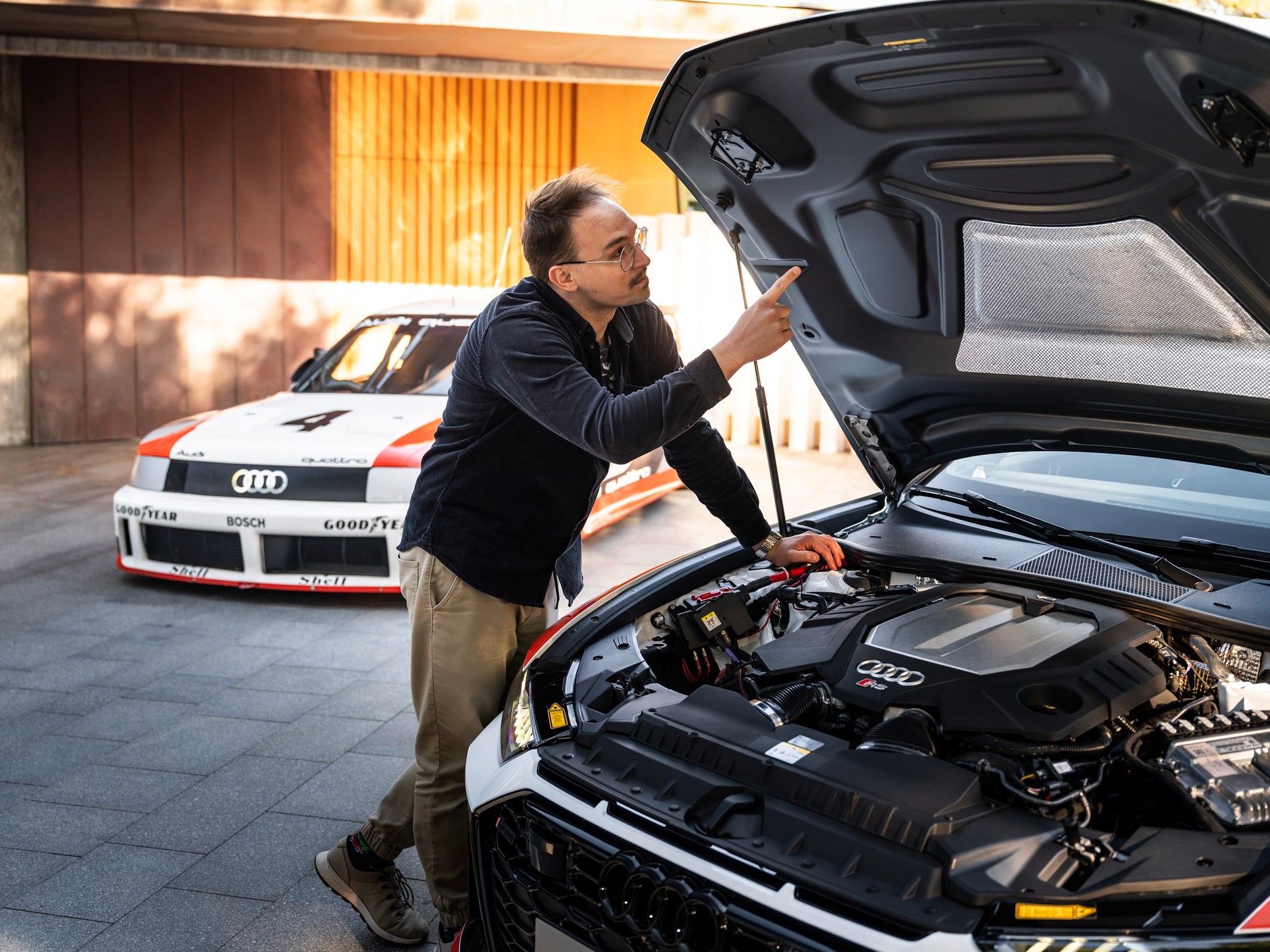 Maska Audi RS6 Avant GT wykonana z włókna węglowego