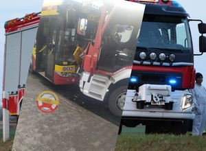 Zderzenie autobusu miejskiego z wozem strażackim w Łodzi. Trzy osoby ranne [WIDEO]