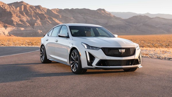 Cadillac CT5V Blackwing - 668 KM, silnik 6,2 l, ręczna skrzynia i chętnych więcej niż aut