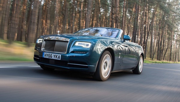 Rolls-Royce Dawn - świt pod gołym niebem