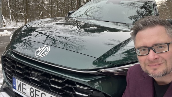 Jeździłem najtańszym nowym hybrydowym SUV-em w Polsce. Nie uwierzyłbym w jego dwie supermoce, gdybym ich nie odczuł