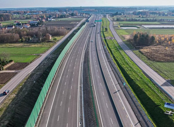 S7 na północ od Warszawy coraz bliżej ukończenia. Kluczowe odcinki mają być dostępne jeszcze w tym roku