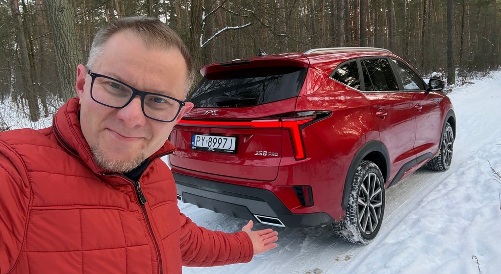 Jeździłem flagowym SUV-em marki JAC. Czy 7-osobowy JS8 Pro jest lepszy od europejskich konkurentów?