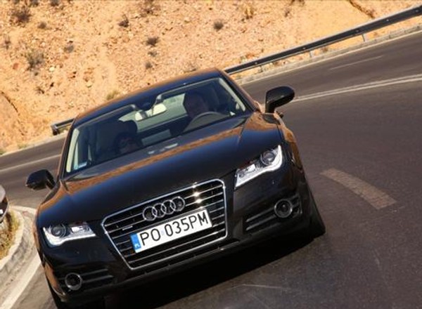 Audi A7 3.0 TDI - Czy pokona CLS-a?