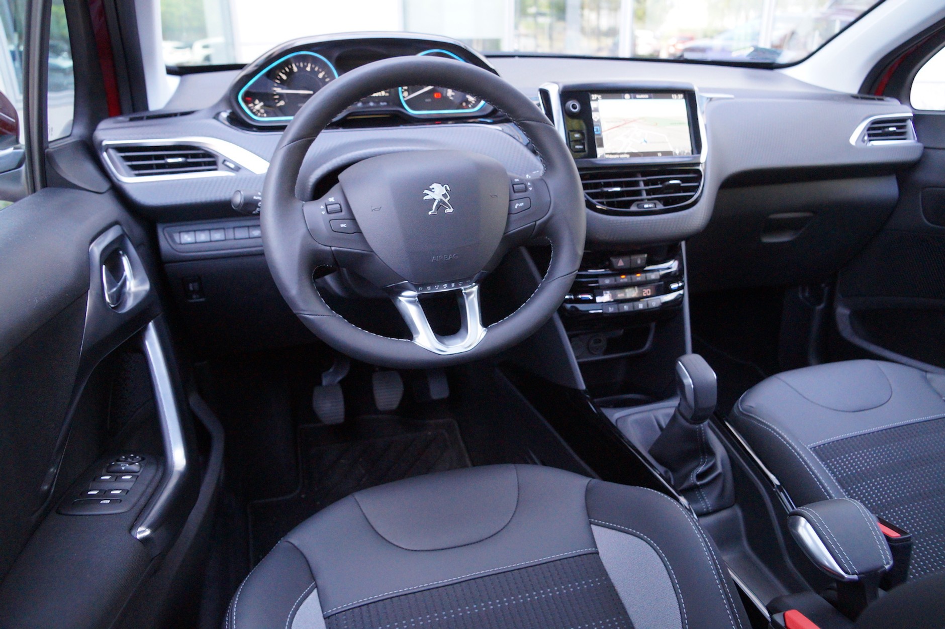 Peugeot 2008 1.2 PureTech Allure