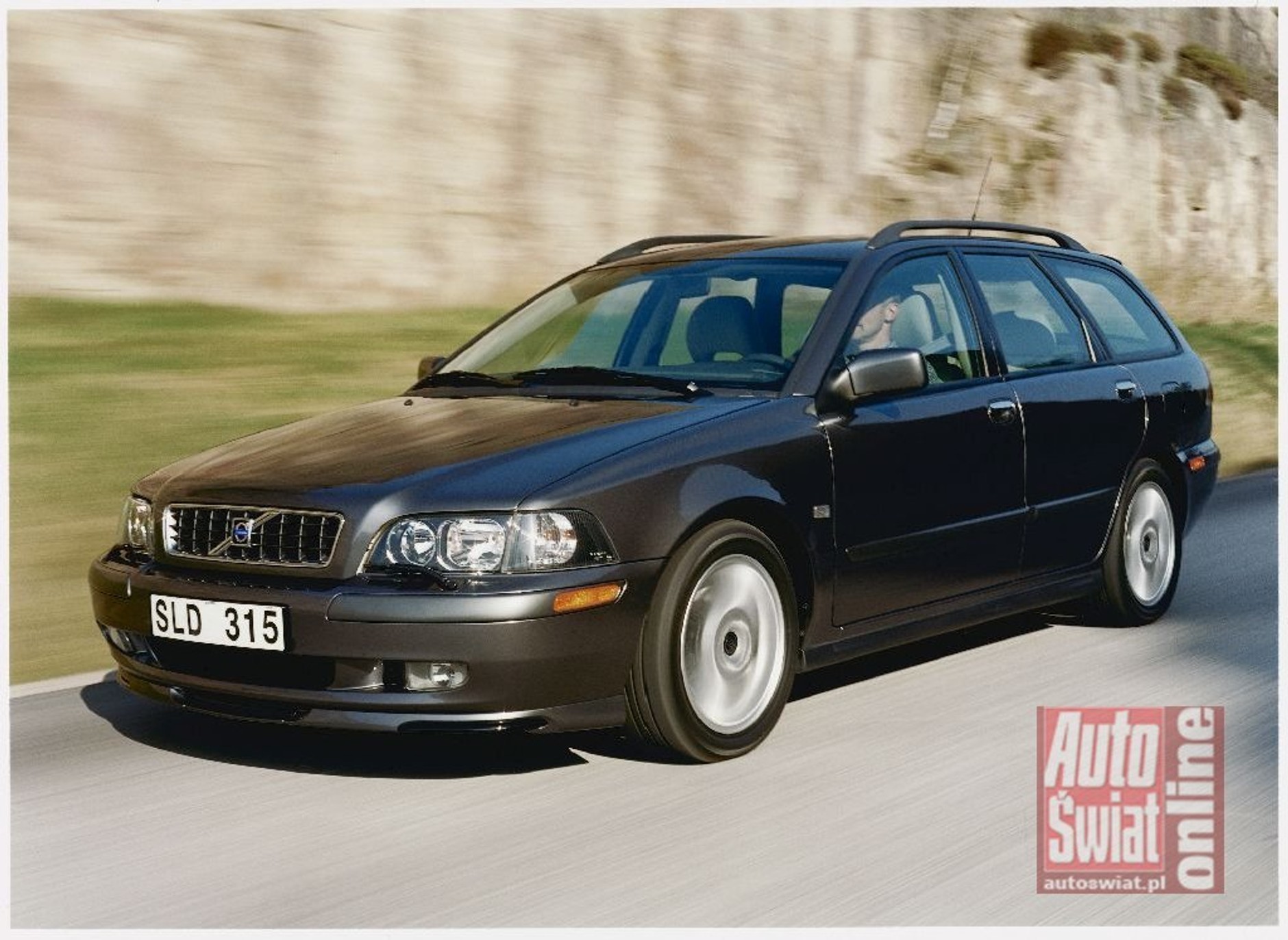 Volvo V40 - pierwsza generacja