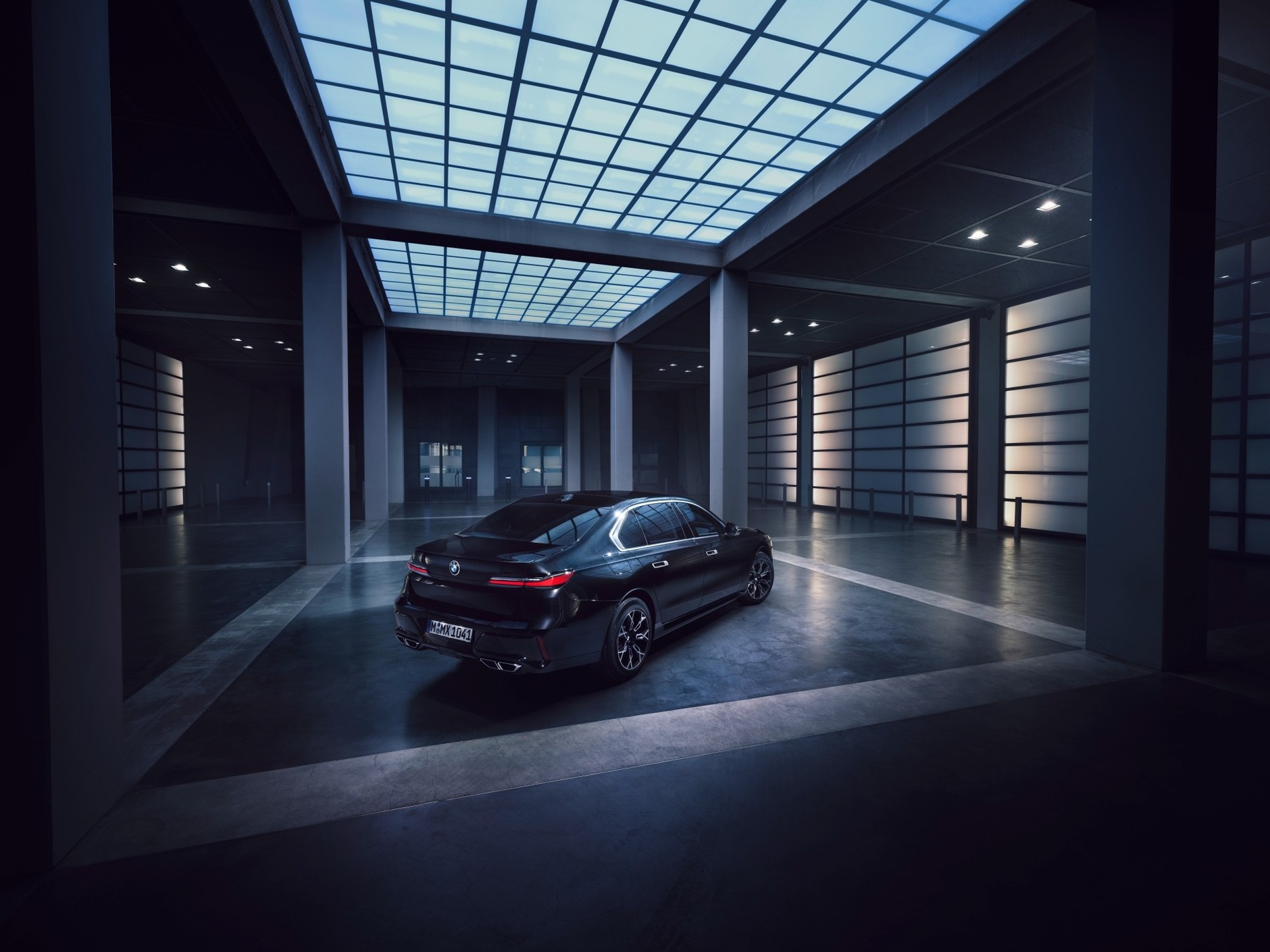 BMW serii 7 Protection. Jeżdżąca kapsuła bezpieczeństwa