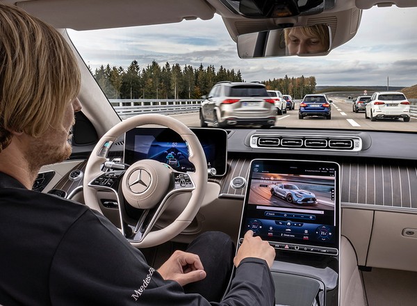 Nowy Mercedes Klasy S z systemem jazdy autonomicznej Drive Pilot