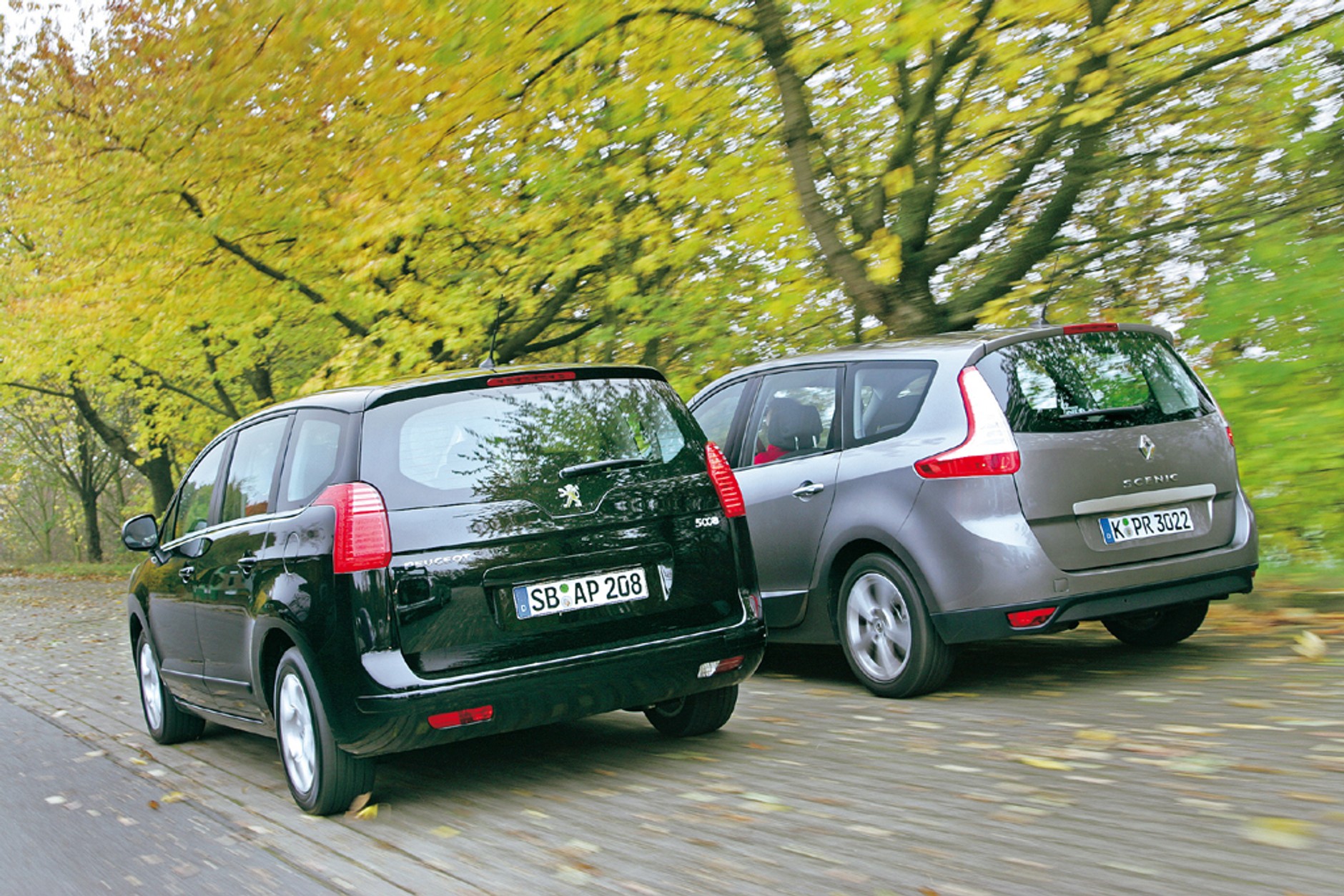 Peugeot 5008 kontra Renault Grand Scenic - Funkcjonalnie oraz stylowo