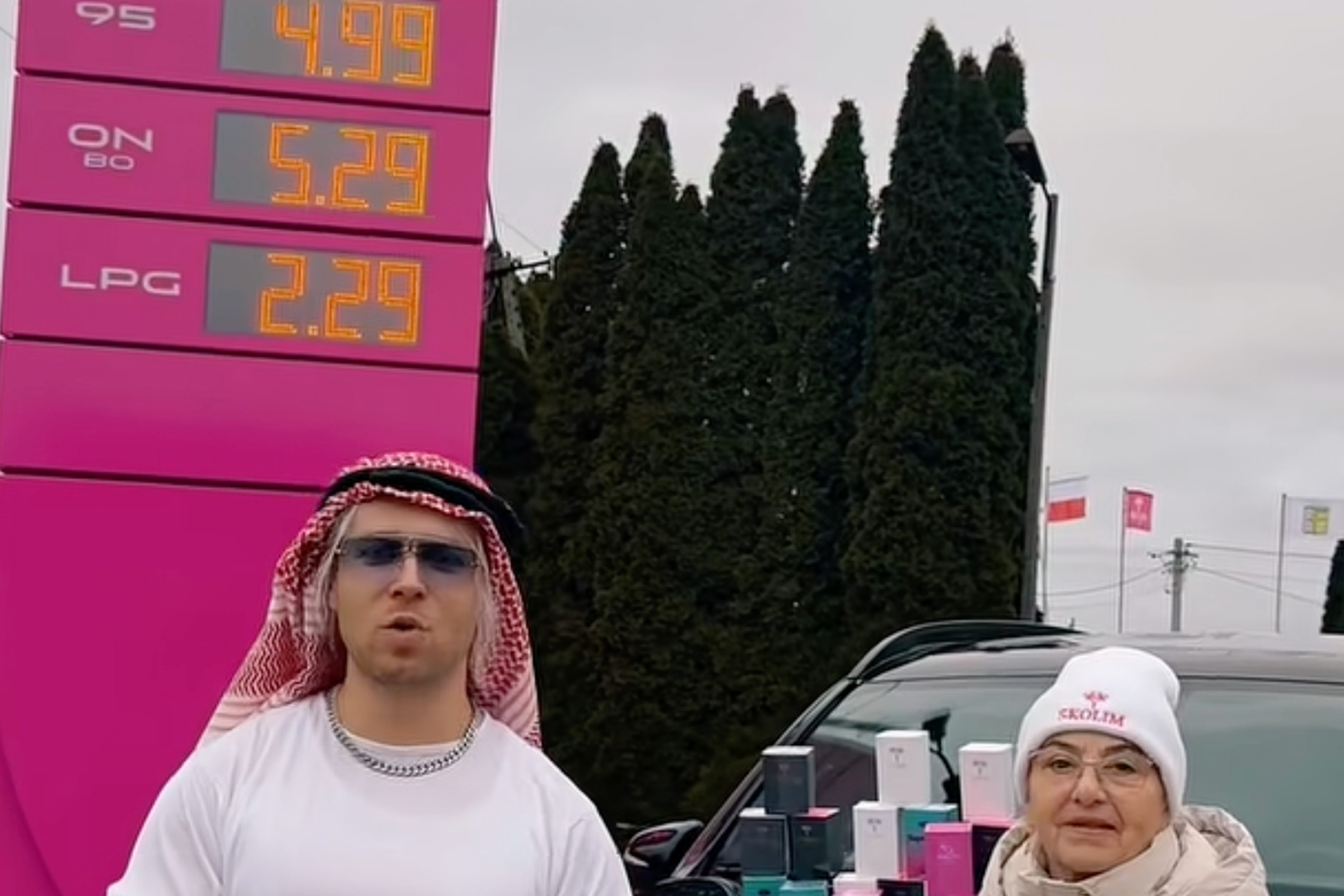 Skolim przebił choćby Tuska. Tam zatankujesz benzynę po 4,99 za litr!